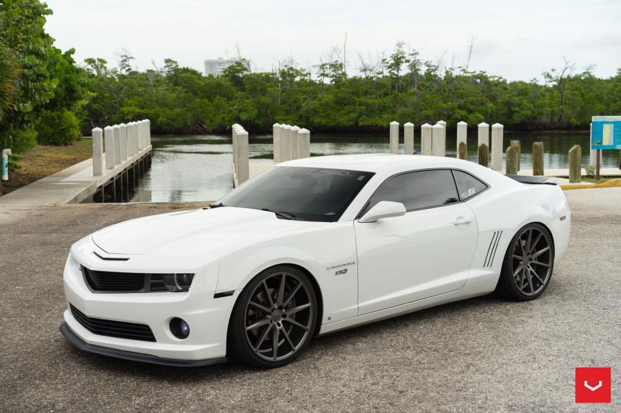 Chevrolet Camaro SS on Vossen Wheels (VFS1) '2017